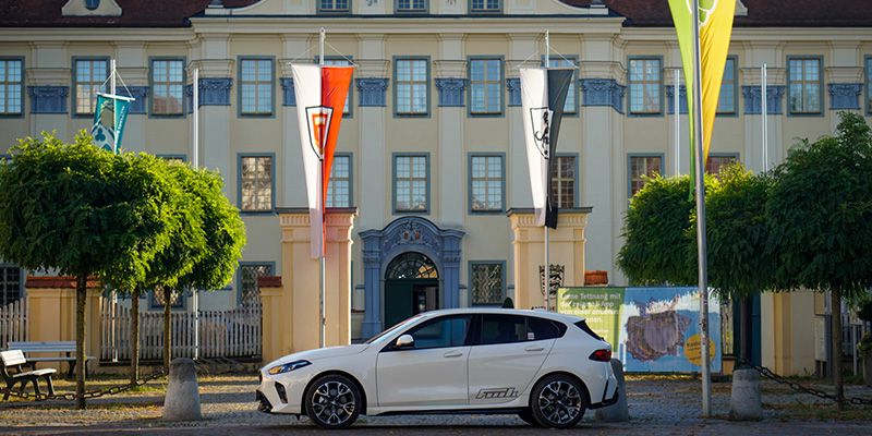 Der BMW 1er als erstes Auto. Wir können es empfehlen. Beratung an einem unserer Standorte in Kempten, Immenstadt und LEutkirch Der BMW 1er als erstes Auto. Wir können es empfehlen. Beratung an einem unserer Standorte in Kempten, Immenstadt und LEutkirch