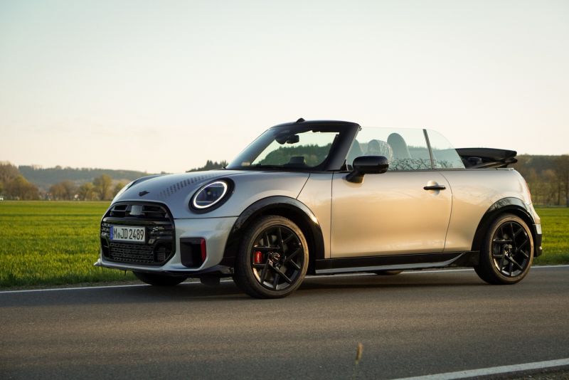 EIn MINI Cabrio