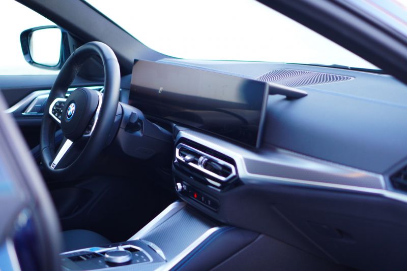 Der neue BMW i4 - Cockpit