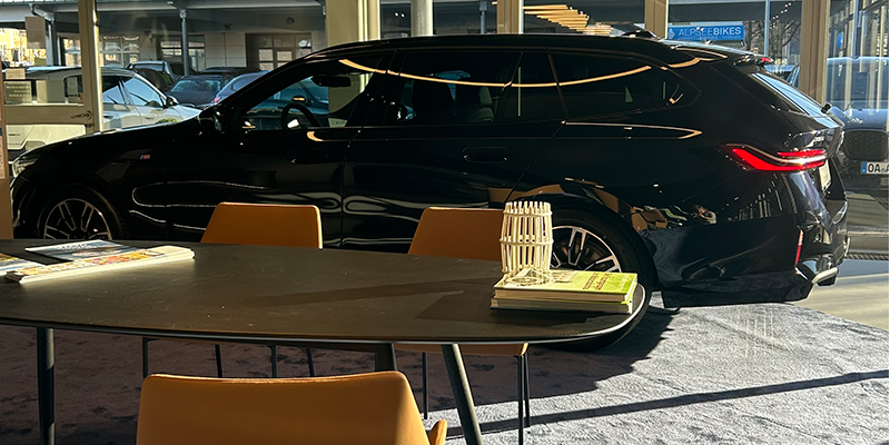 BMW Showroom - Ihr Arbeitsumfeld BMW Showroom - Ihr Arbeitsumfeld